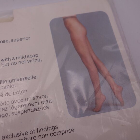 Vintage COVER GIRL One Size All Sheer Sandalfoot Vanilla Yogurt 4010 Pantyhose - Picture 11 of 14